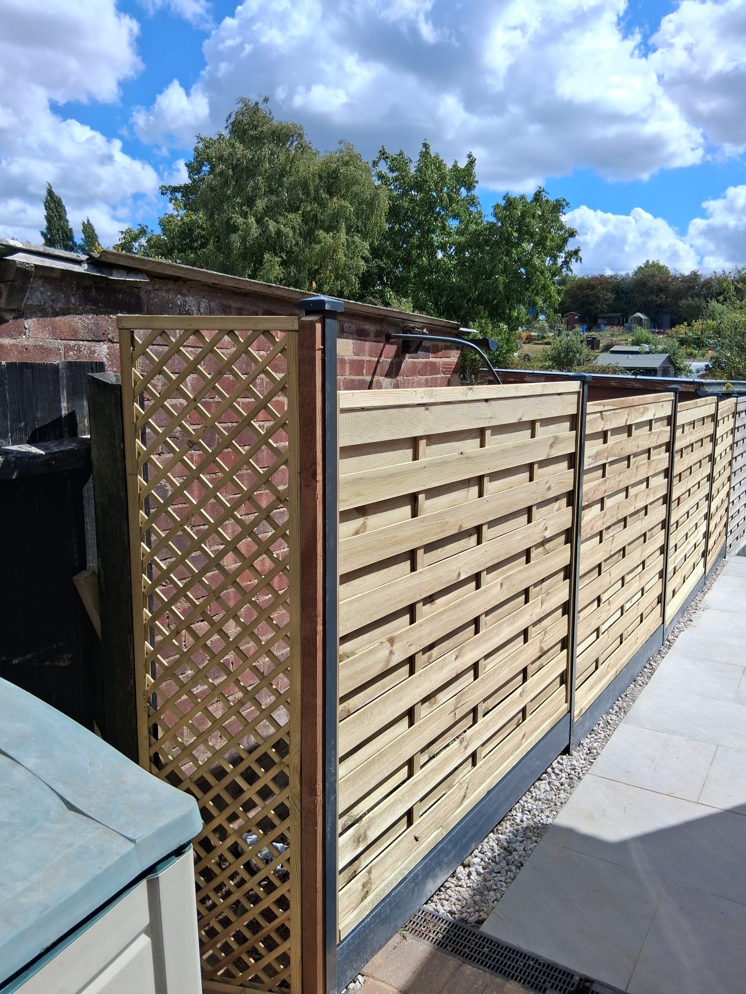 Lattice & Horizontal Fencing